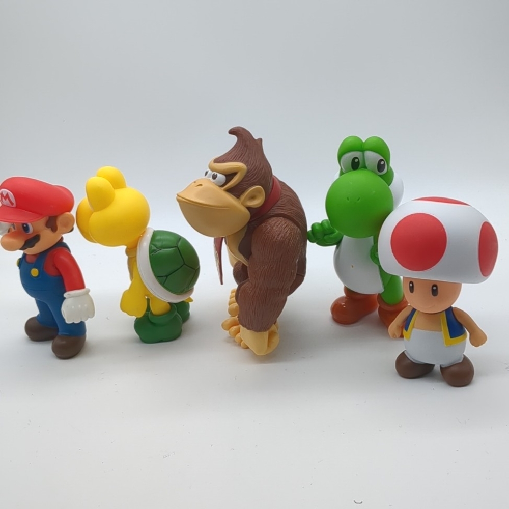 Super Mario Bros. Assorted Plastic 5 Figure Doll Toy 4"